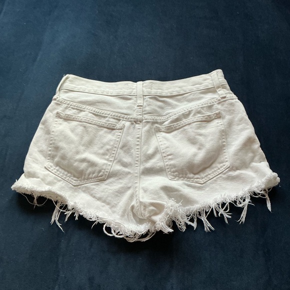 Madewell‎ Relaxed Denim Shorts in Tile White - Picture 7 of 7